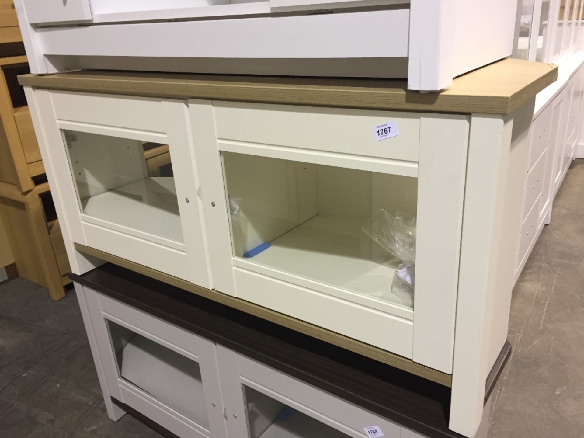 IVORY AND OAK TV MEDIA UNIT (RETURN)