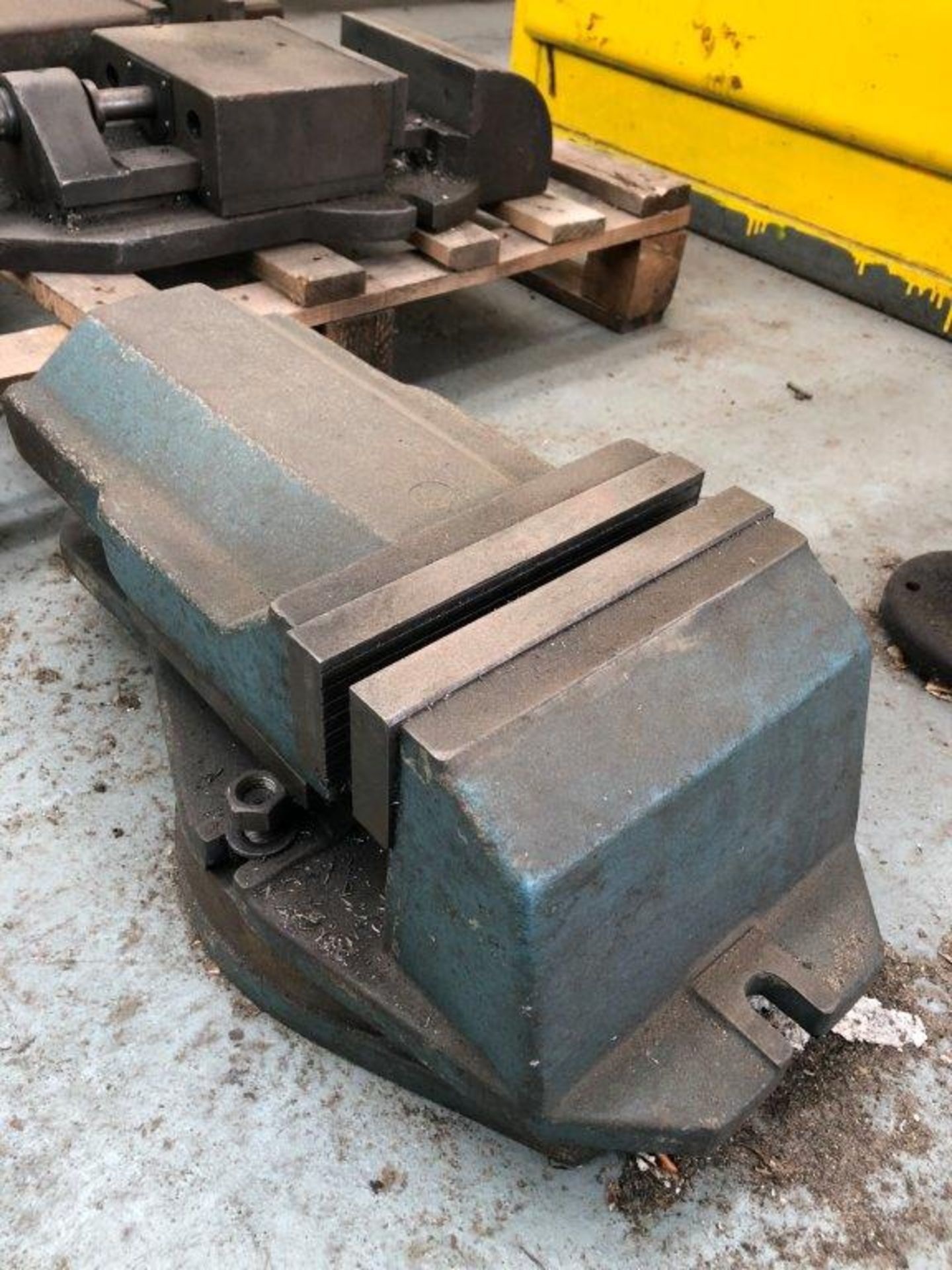 Heavy Duty Swivel Machine Vice