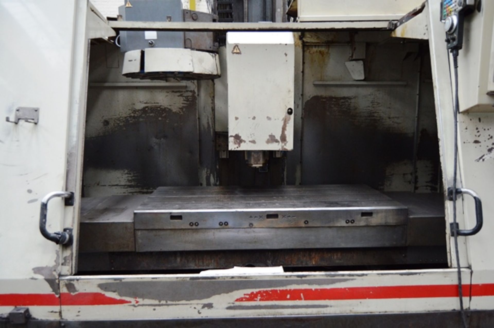 Cincinnati Sabre 1500 Vertical Machining Centre (1997) - Bild 2 aus 4