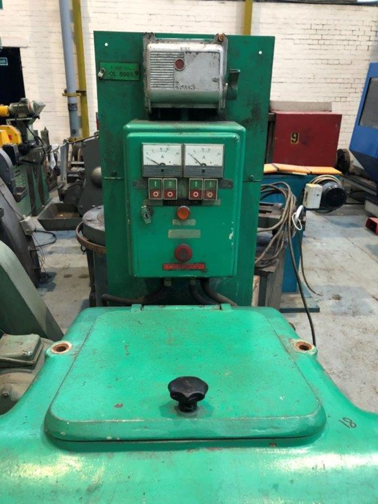 Greif Twin Spindle Wheel Polishing Machine - Image 6 of 9