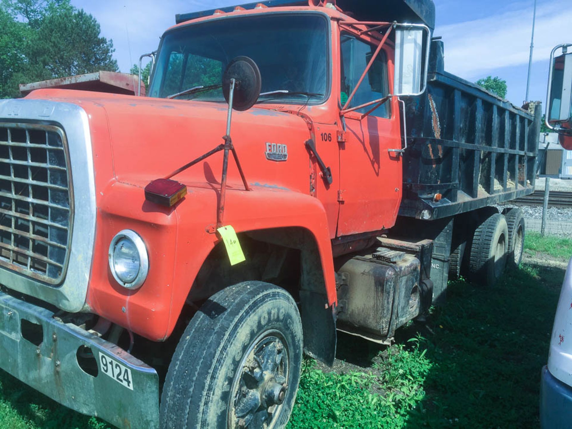 1977 ford 9000 dump truck