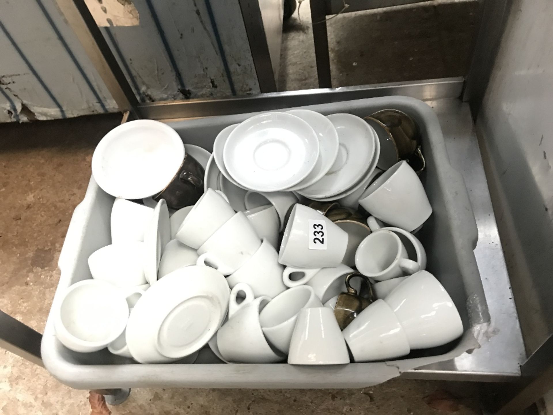 qty of cups and saucers