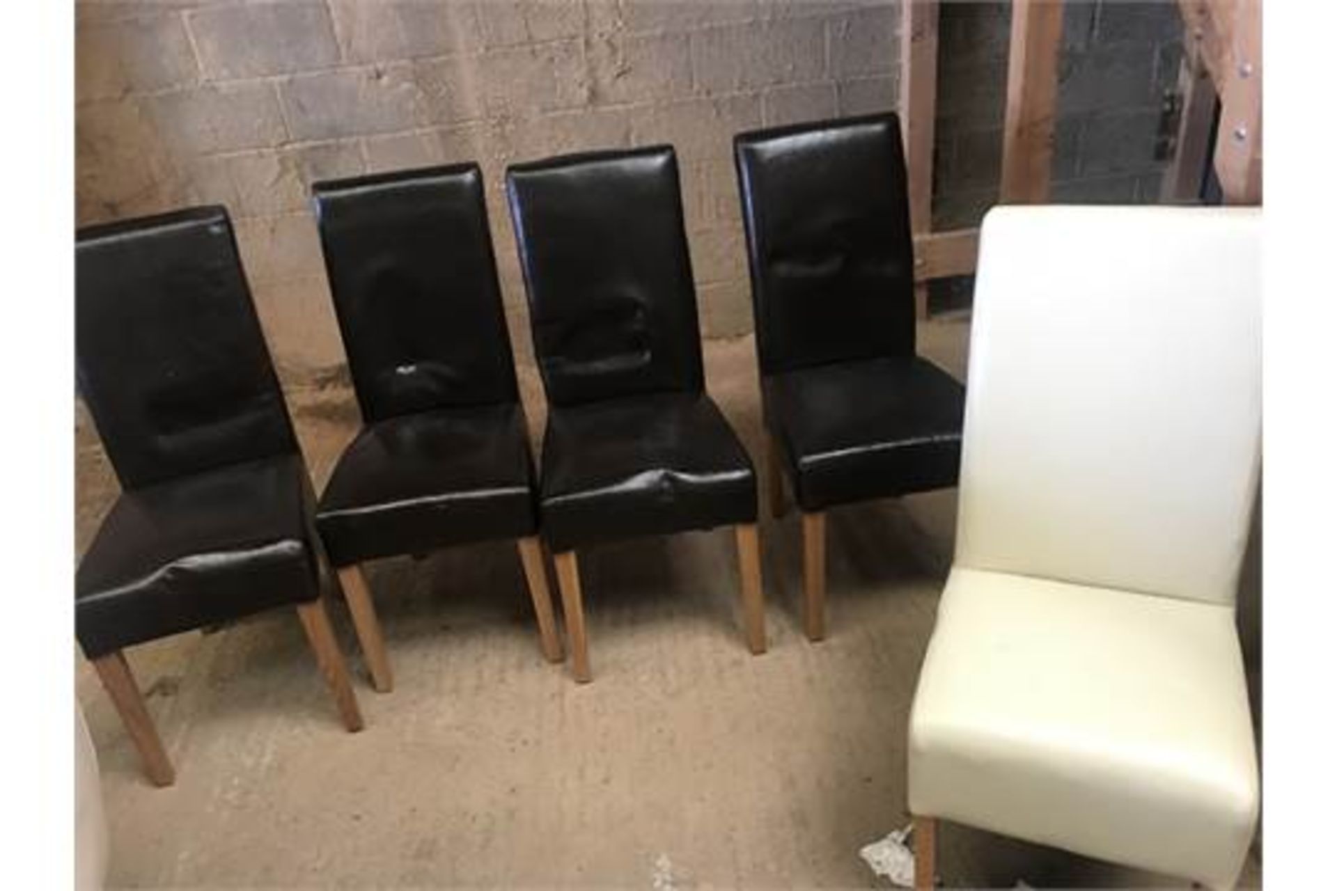 5 x brown and 1 cream chair