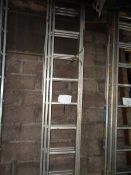 Aluminium triple extending ladder