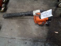 Stihl bg 86c hand held petrol driven leaf blower