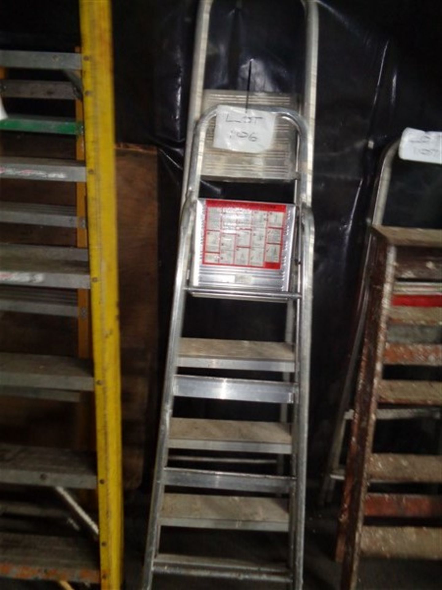 2 x Sets of access steps