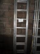 Aluminium triple extending ladder