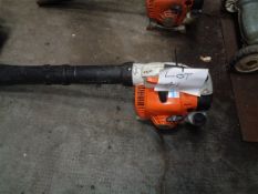 Stihl bg 86c hand held petrol driven leaf blower