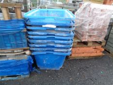 9 x plastic mortar mixing tubs