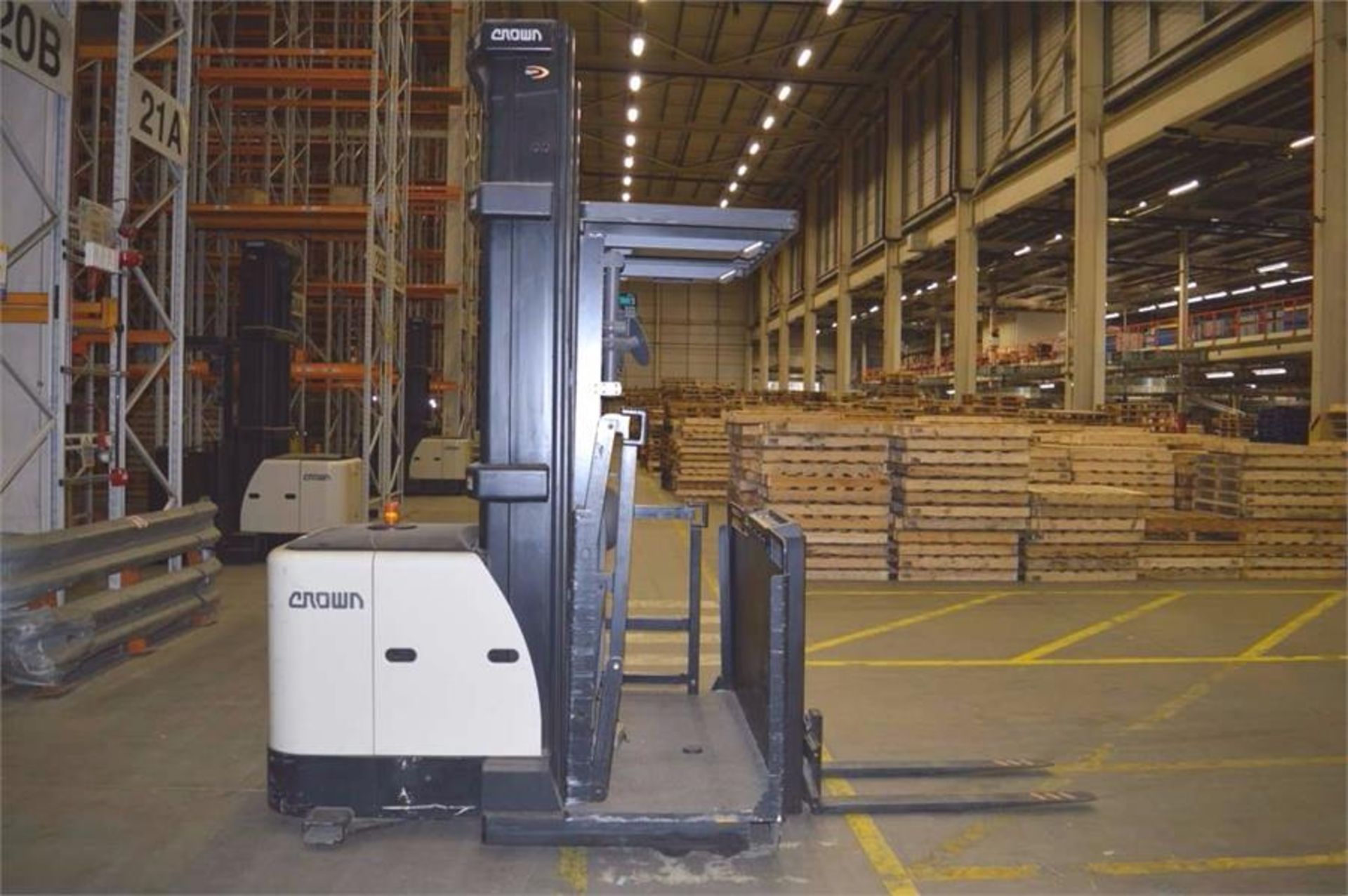 Crown, SP3500 Series, Model: SP3522-1.0, 1000kg electric high level order picker, Serial No.