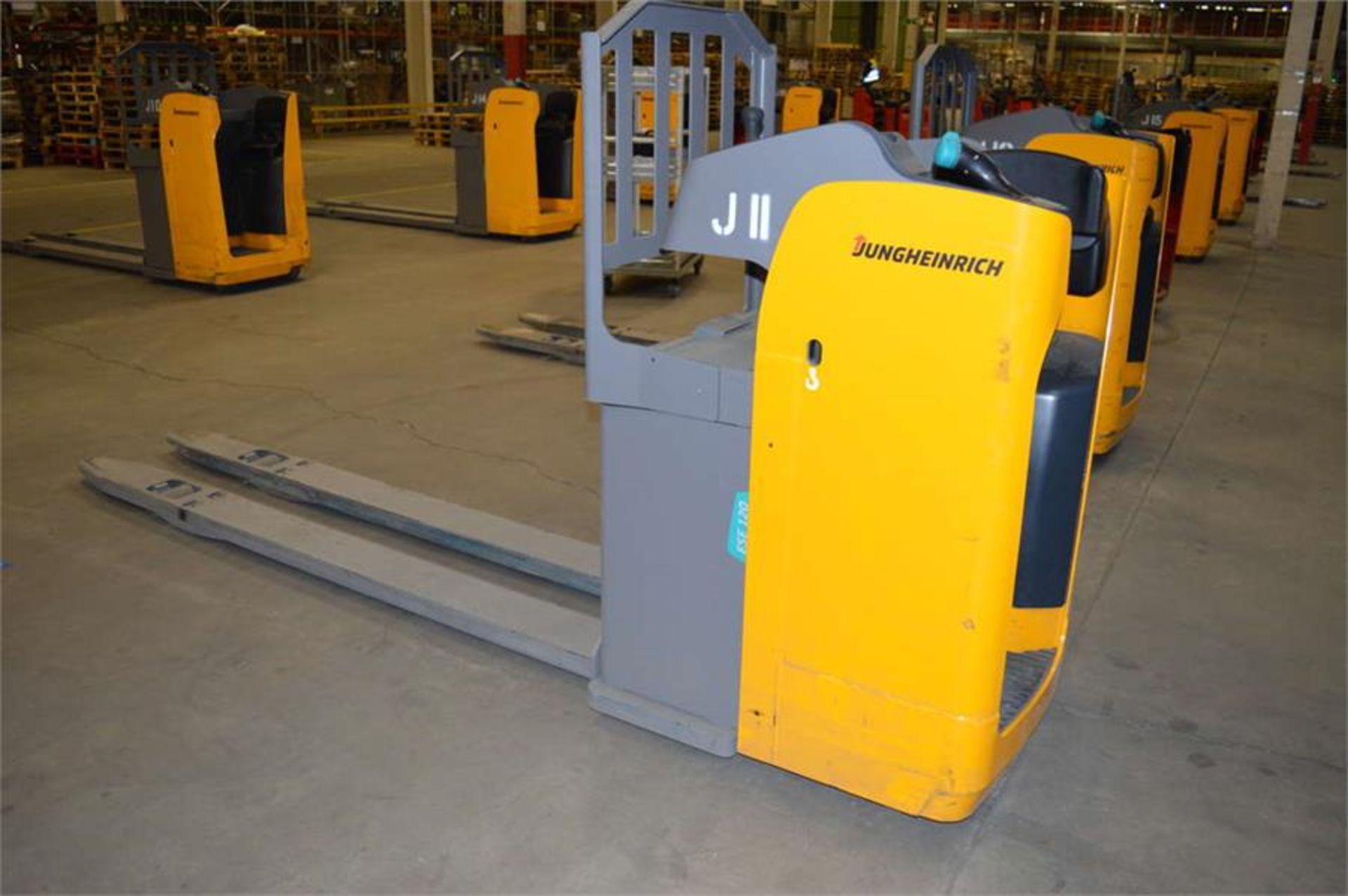 Jungheinrich, Type: ESE120, double pallet 2000kg ride on electric low level order picker, Serial No. - Image 2 of 5