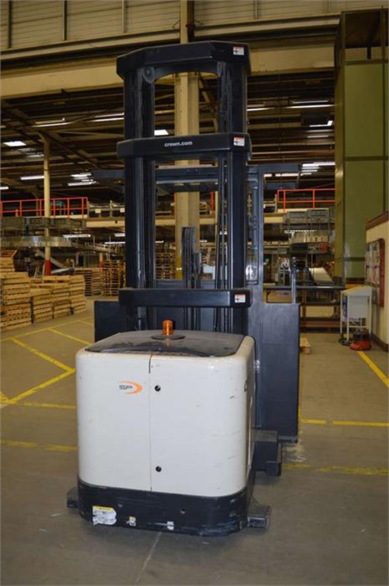 Crown, SP3500 Series, Model: SP3522-1.0, 1000kg electric high level order picker, Serial No. - Image 4 of 5