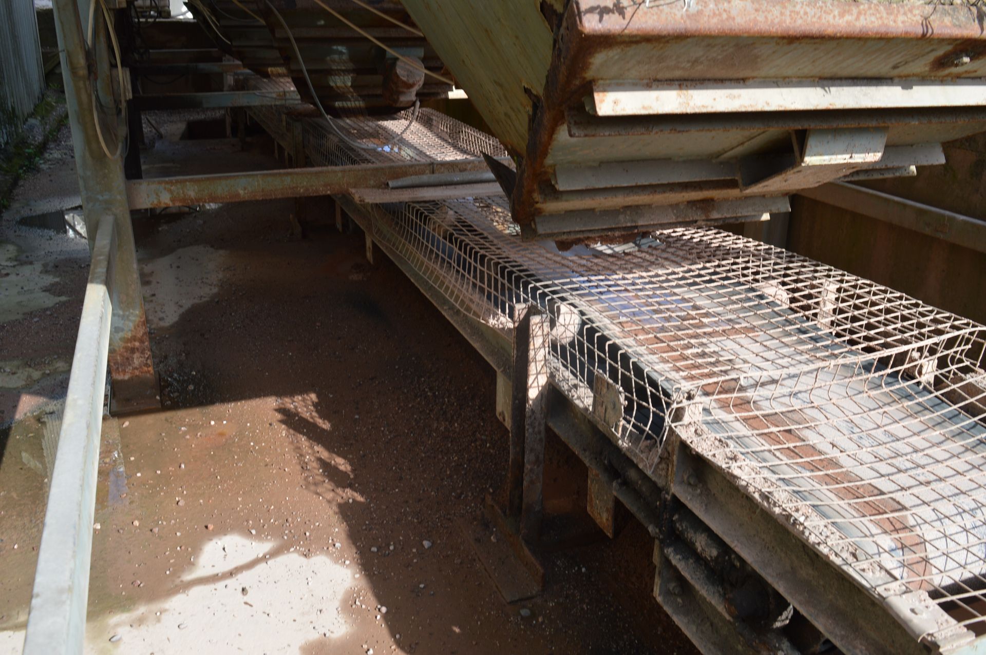 Horizontal flat belt conveyor, approx. 10m length, 600mm width (Please note - acceptance of the - Image 2 of 4