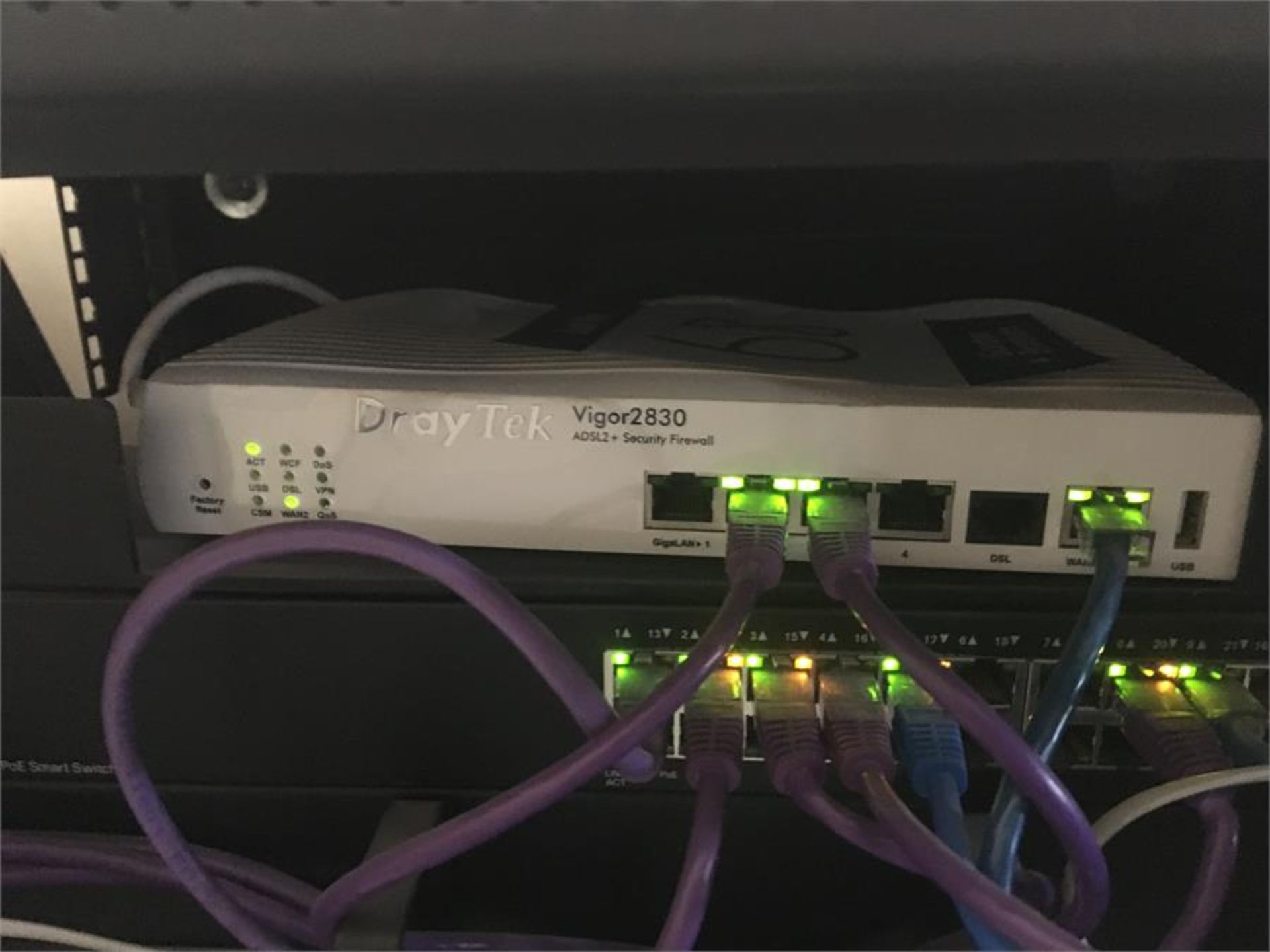 Draytek Vigor 2830 ADSL 2+ security firewall