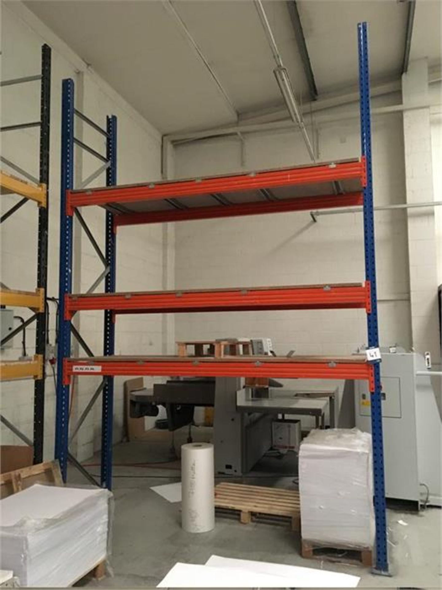 Six bays of boltless pallet racking comprising 8 x uprights and 36 x crossbeams (NB: excludes - Bild 3 aus 3