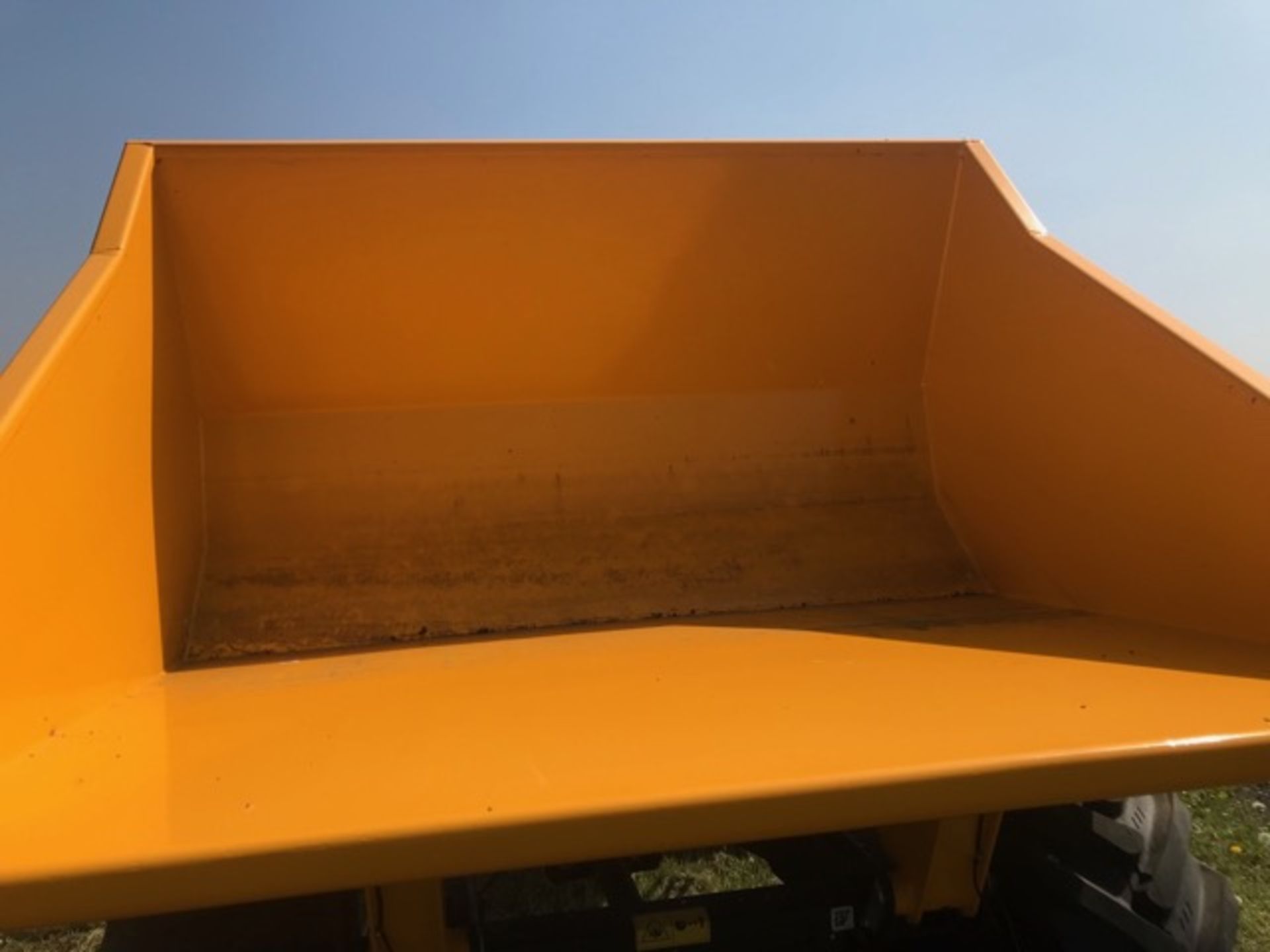 JCB model 6FT articulated dump truck, 2016, 2 recorded hours unused on site - Image 6 of 9