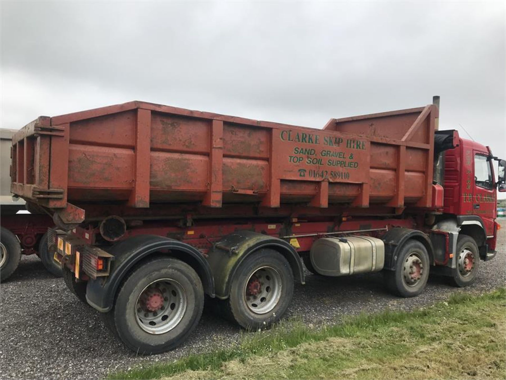 2003 Volvo FM12 84R hook loader, registration NX03GZB. 382,524 recorded Km - Image 3 of 3