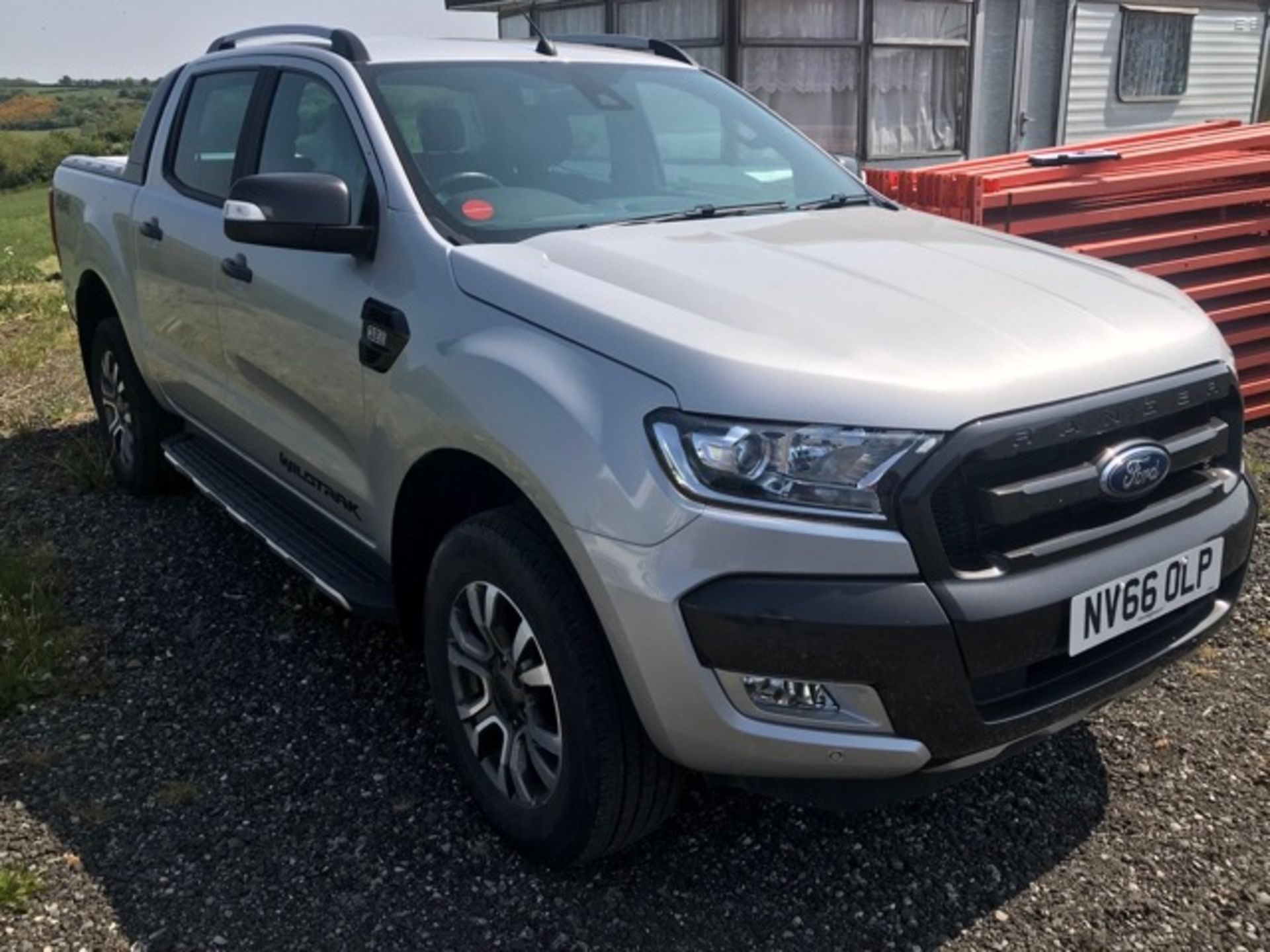 Ford Ranger Wildtrack 3.2litre 6 speed crew cab pick up, registration NV660LP, 9400 recorded - Image 4 of 7