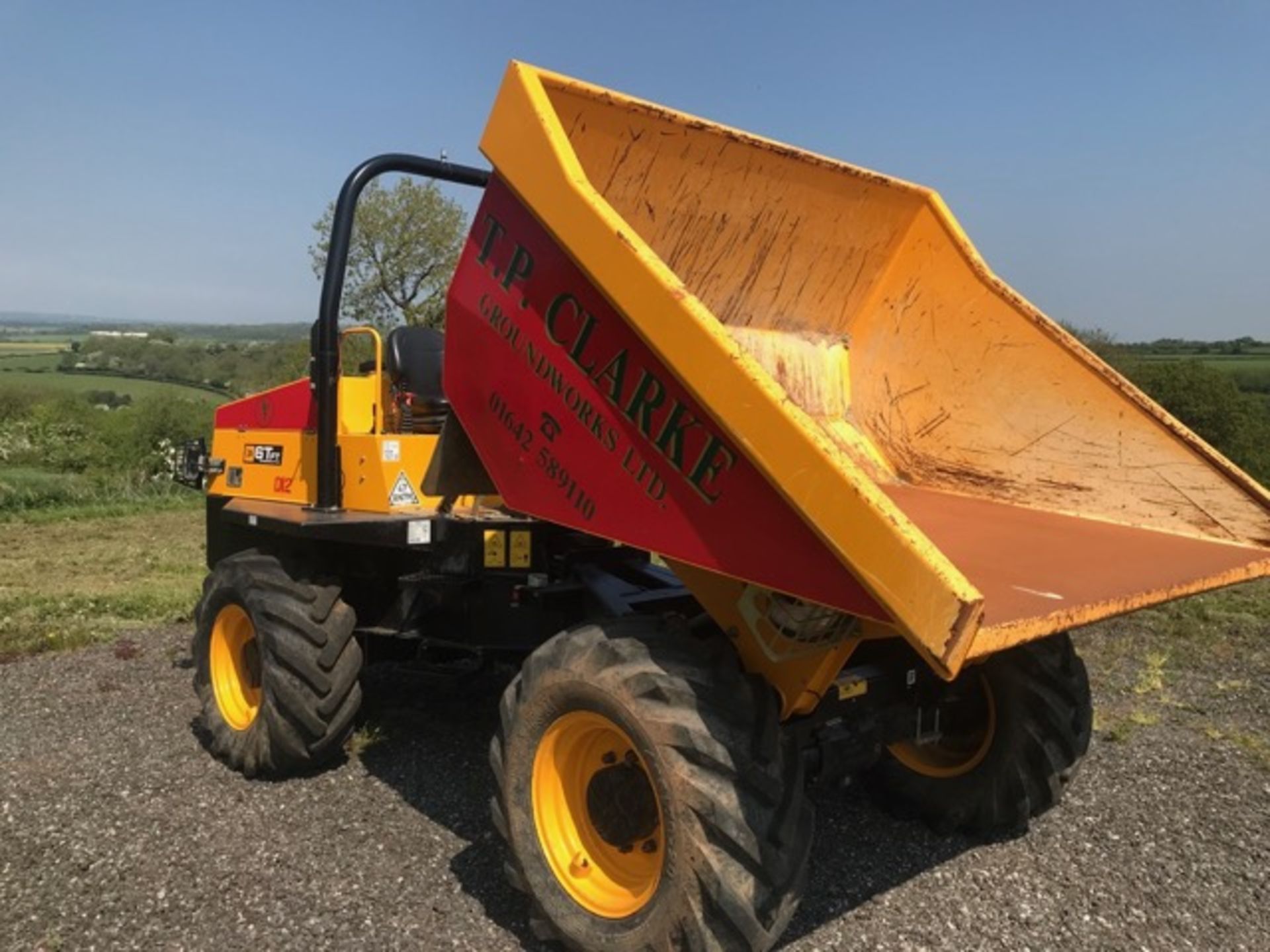 JCB model 6FT articulated dump truck, 2016, 249 recorded hours - Image 4 of 10