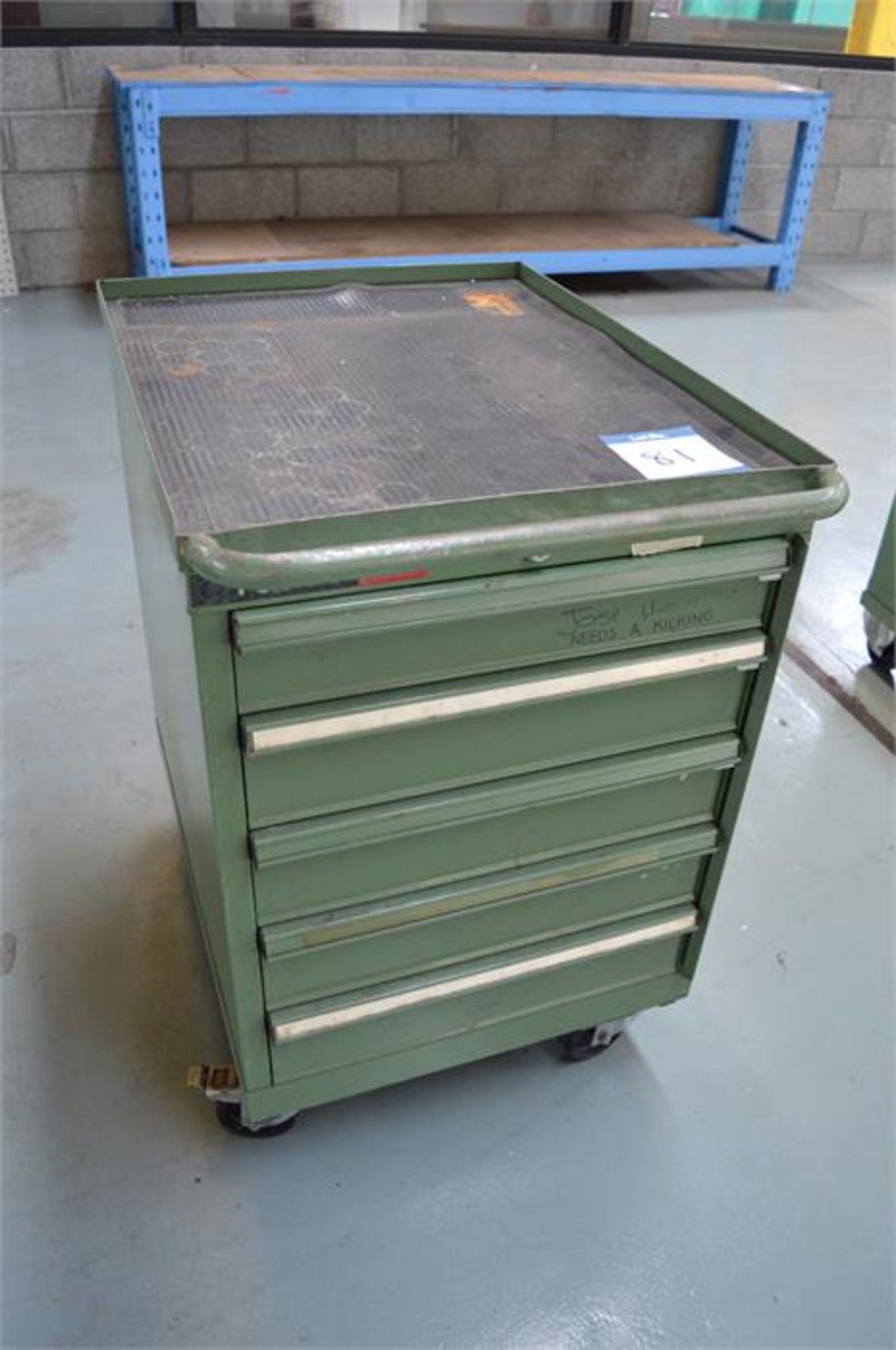 5 drawer mobile tool chest