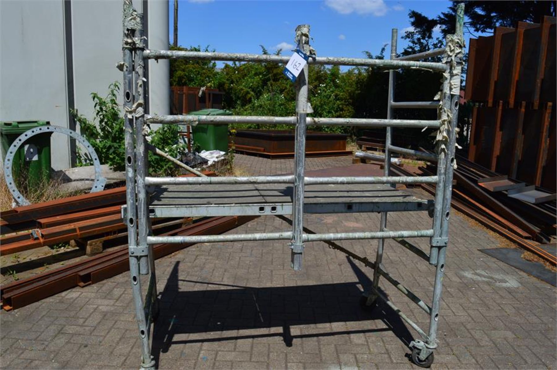 Make unknown, mobile aluminium scaffold tower, single platform, c.1620mm (L) x 770mm (W) x 1920mm (