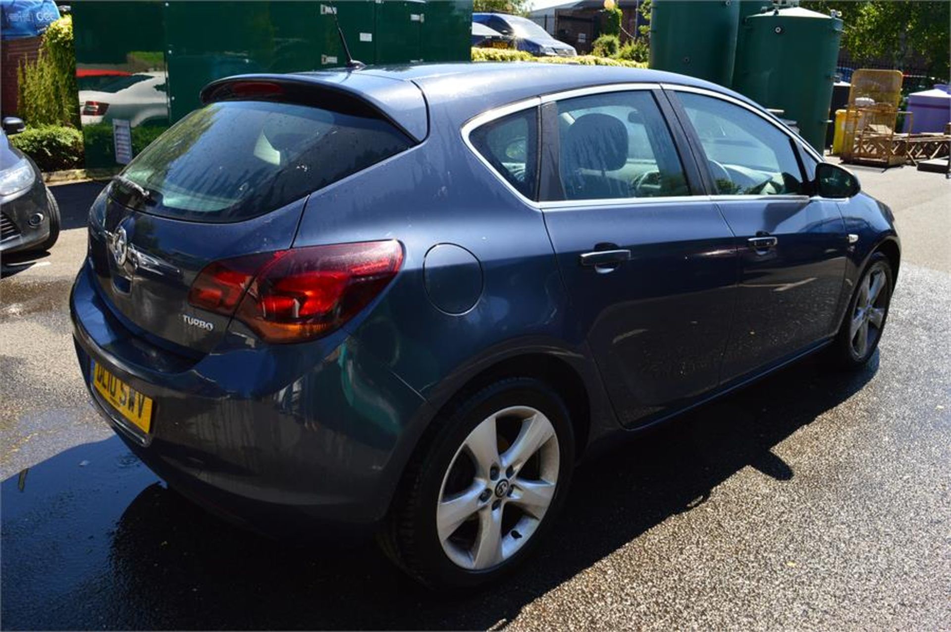 Vauxhall, Astra 16V SRi 1.4T petrol 6 speed 5 door hatchback, Registration: DL10 SWV, First - Image 3 of 9