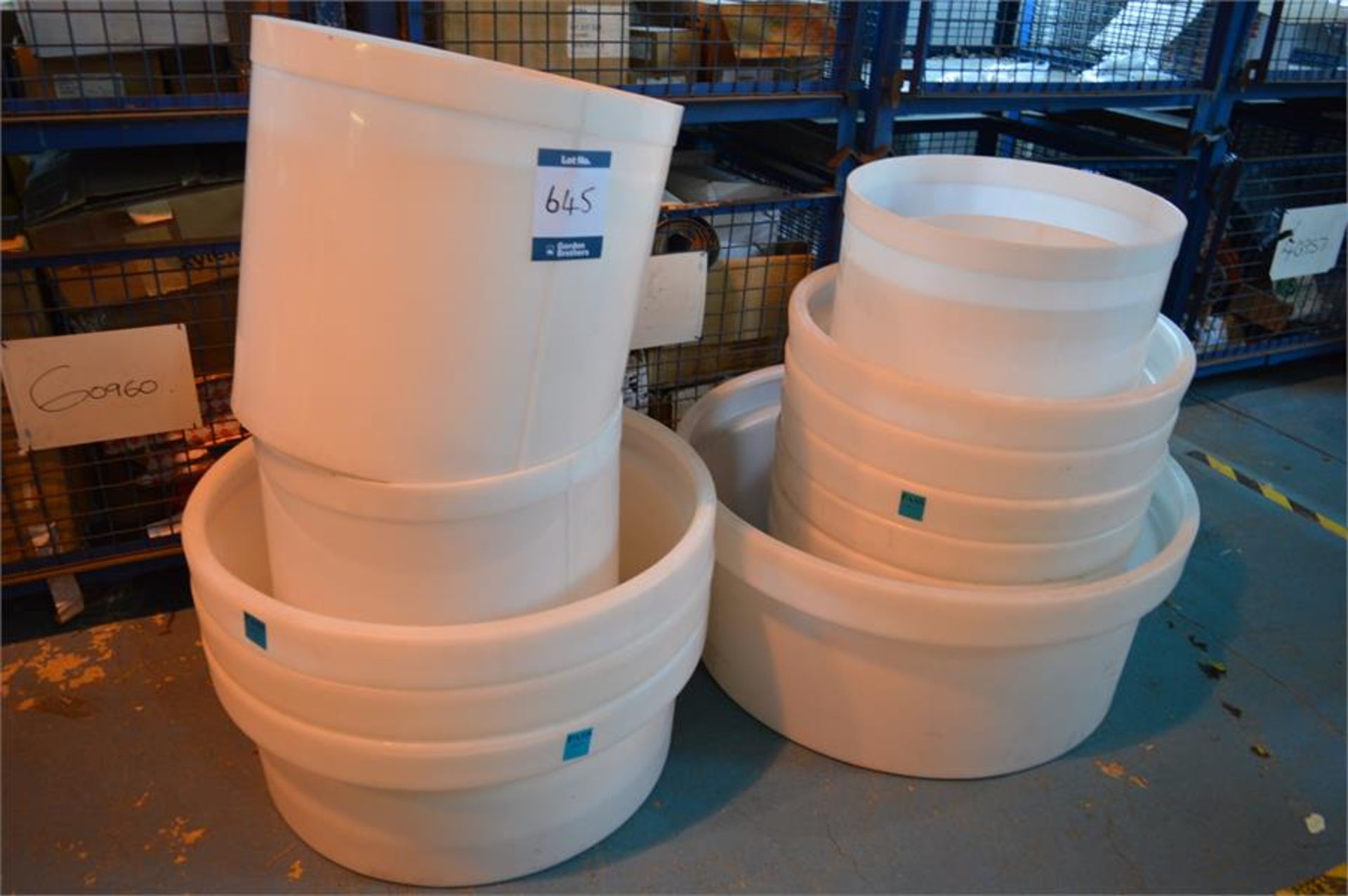 c.15 x various thermoplastic open topped containers