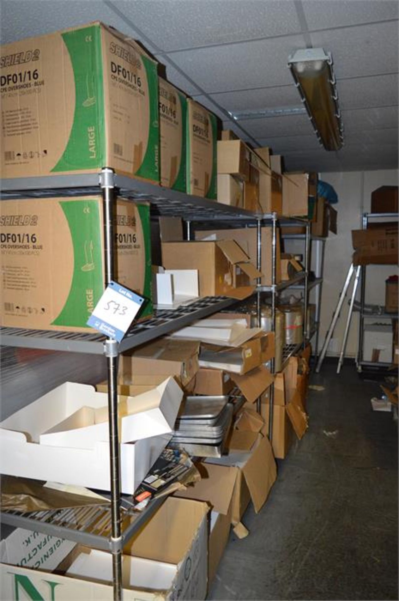 Contents of stock room to include: Packaging materials, oversides, cake bases, boxes, poly film, - Bild 7 aus 7