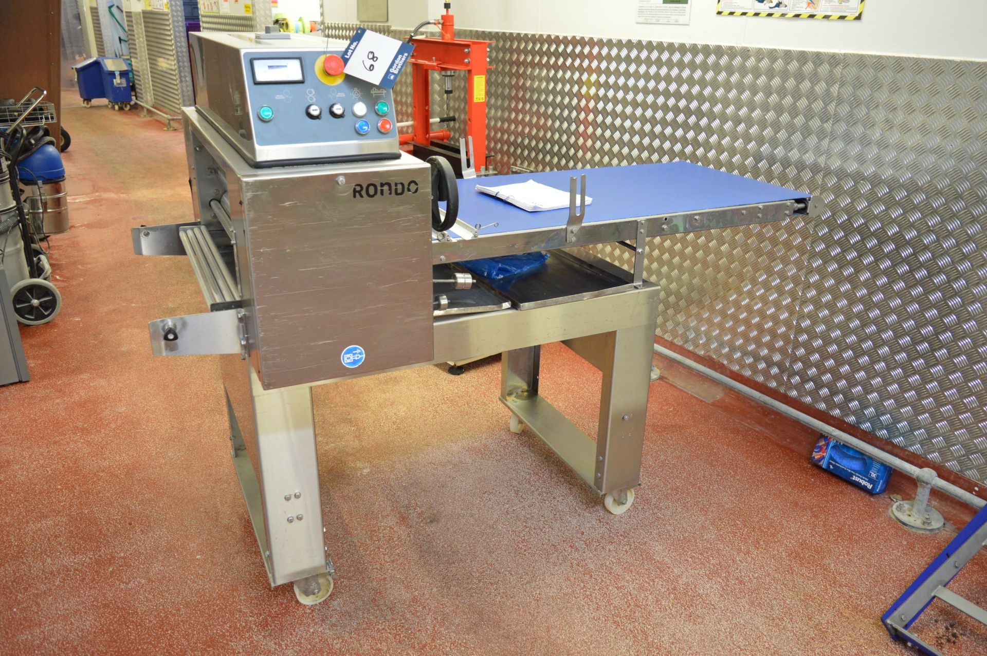 Rondo, Model ZKWA607AE, calibrator, Serial No. D1111406 (2011) with belt conveyor - Image 2 of 2