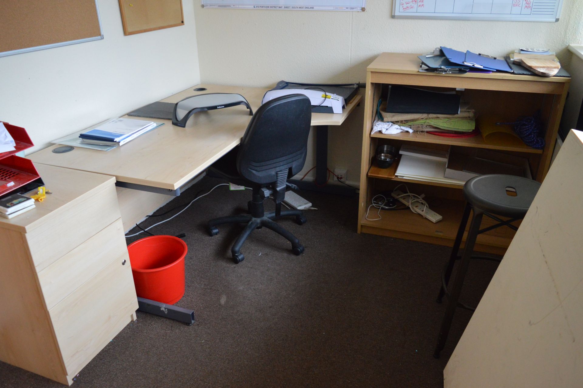 Seven various desks, 4 - 4 drawer filing cabinets, 4 - office chairs, 4 - pedestals, 3 - D-end - Image 3 of 8