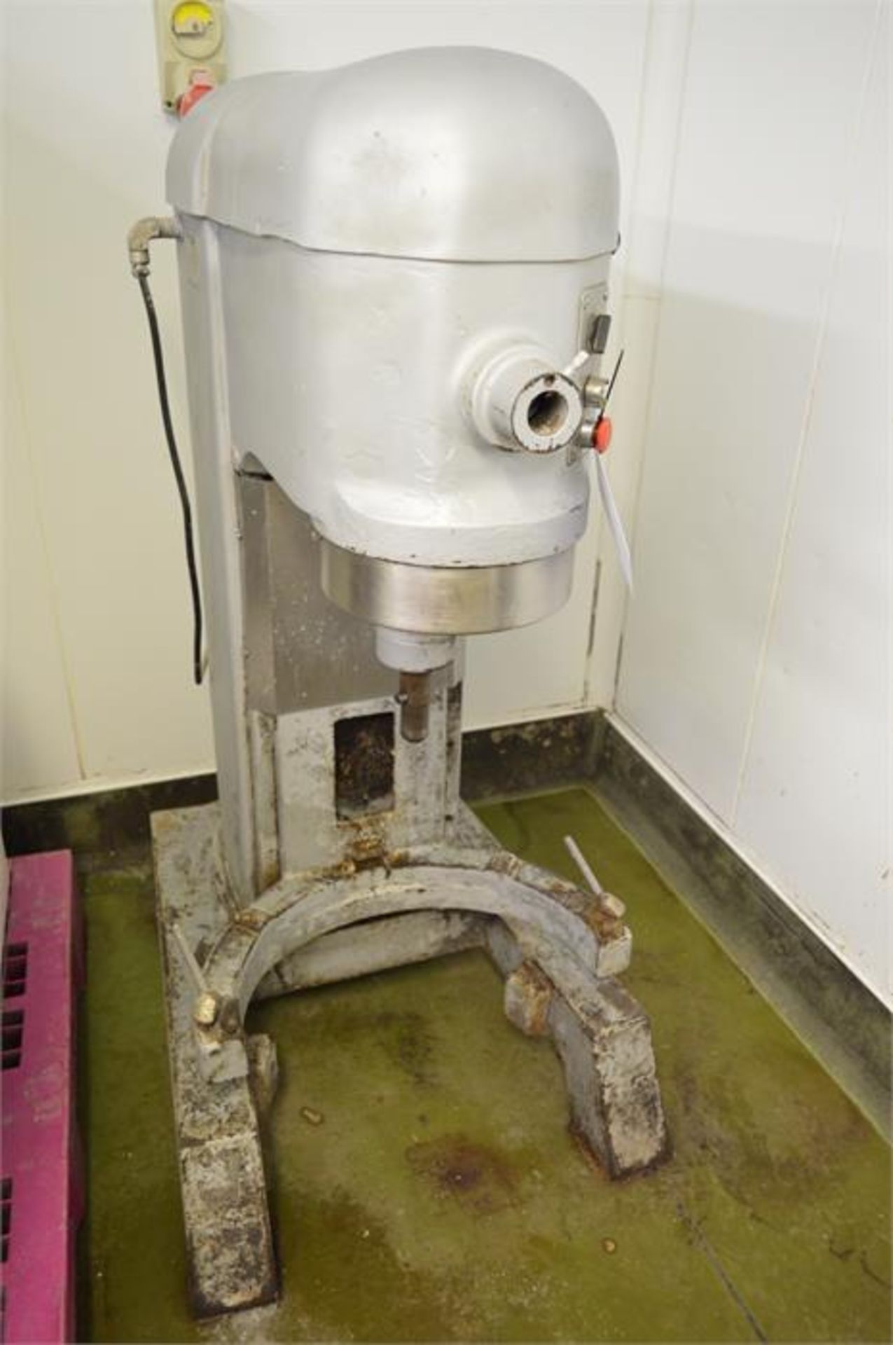 Hobart, Model H600, industrial stand mixer, Serial No. 97.071.078 (Located at Continental