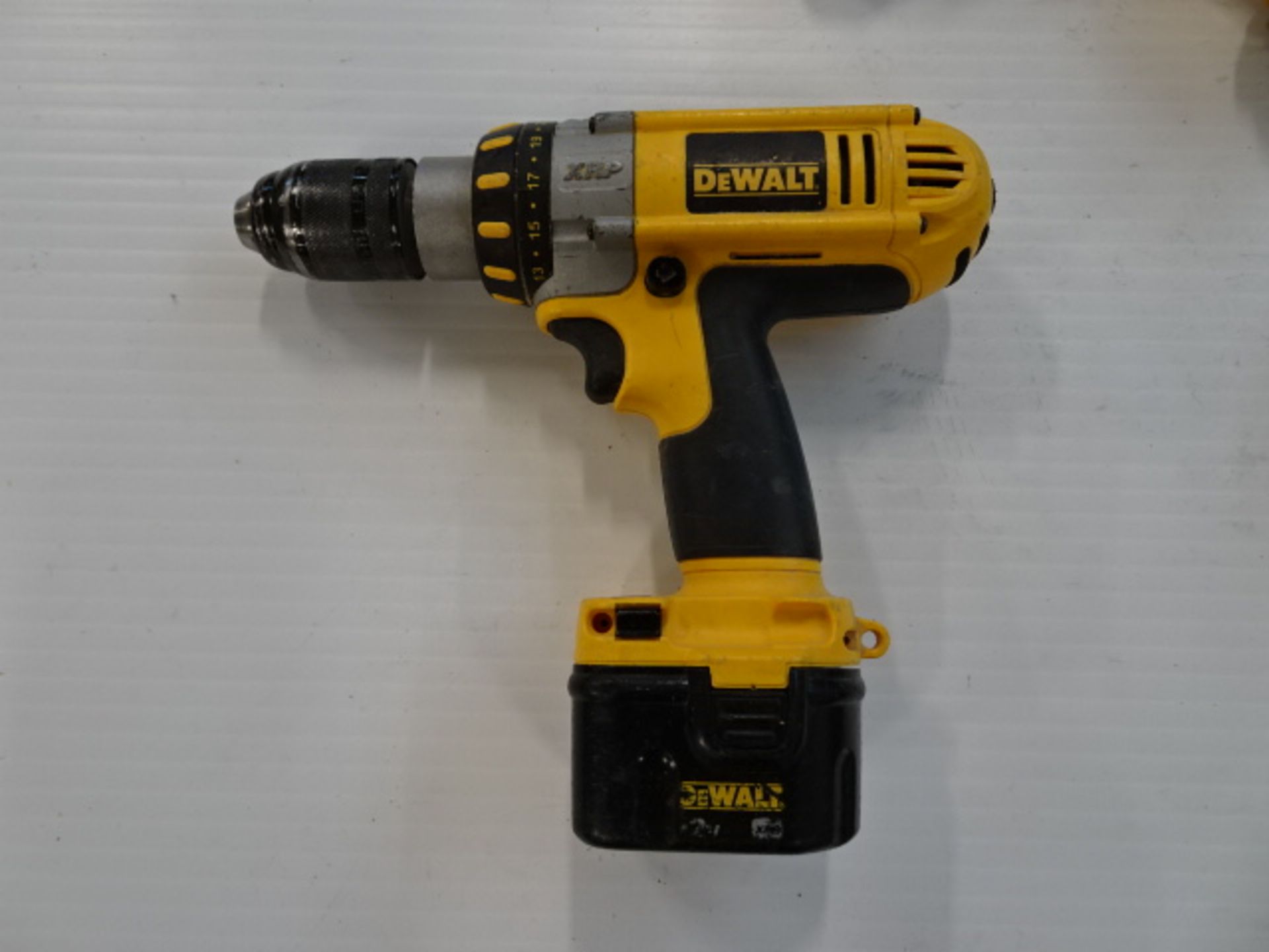 Lot de (4) perceuses à batterie 12 volts "Dewalt" (4) 12 volts Cordless drill driver - Image 2 of 6