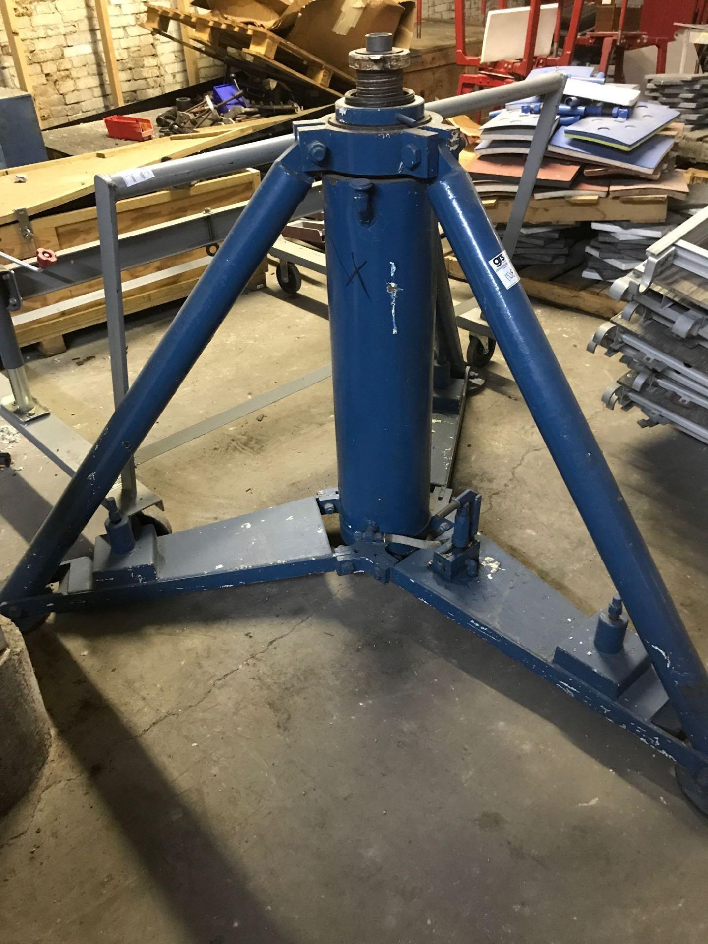 30 Ton Airplane Stand
