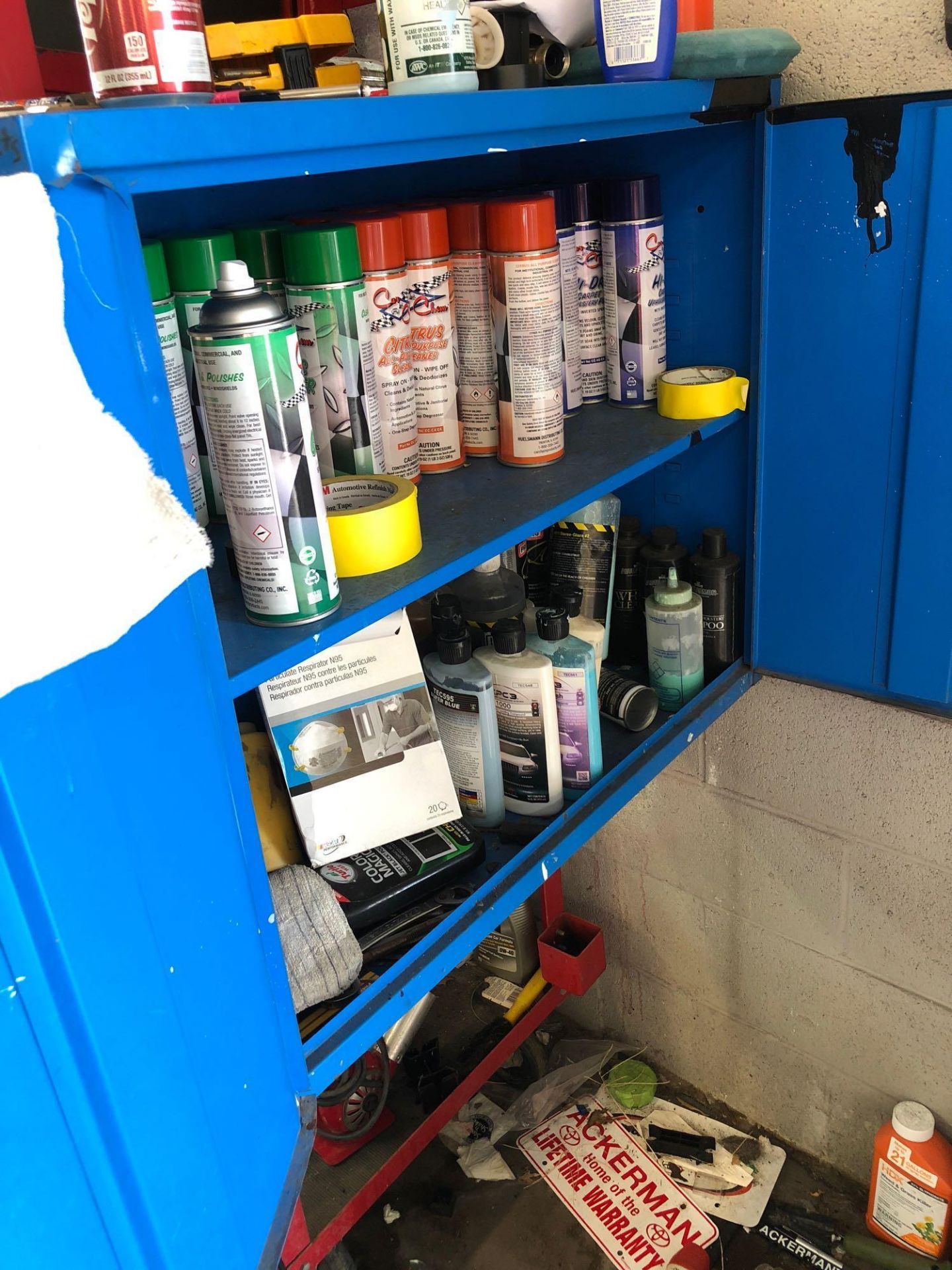 Mobile detailing cart with additional cabinet - Image 2 of 4