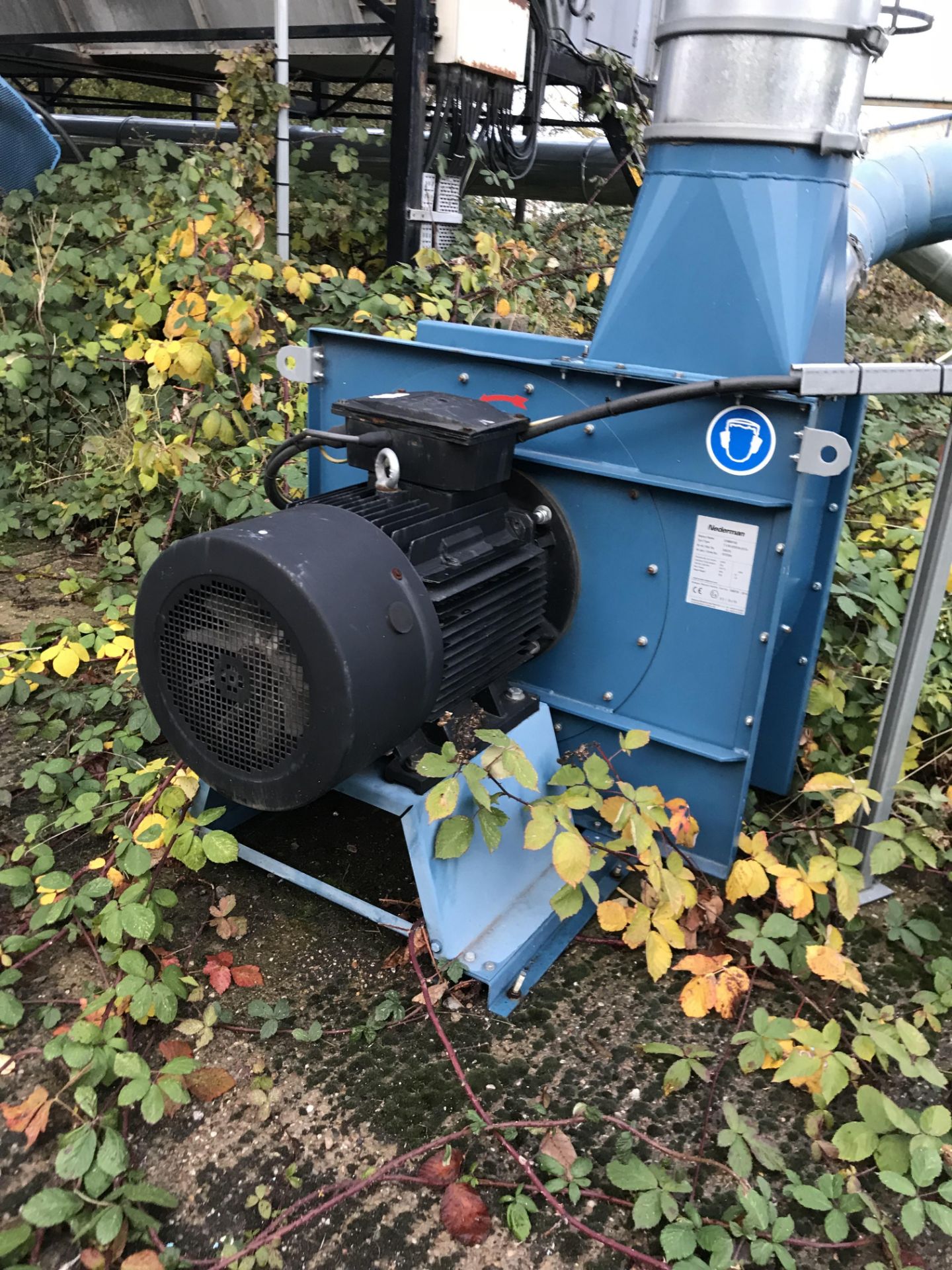 Nordfab, reverse bag filter system dust extraction 6 chamber system c/w bottom discharge, 2 x 75kw - Image 5 of 5