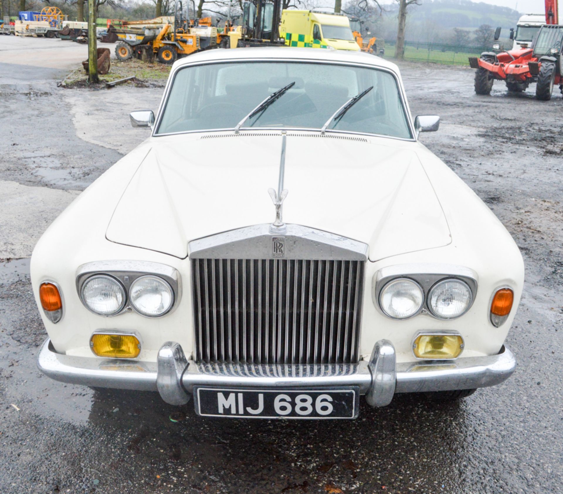 Rolls Royce Silver Shadow 4 door saloon car Registration Number: MIJ 686 Date of Registration: 24/ - Image 5 of 9