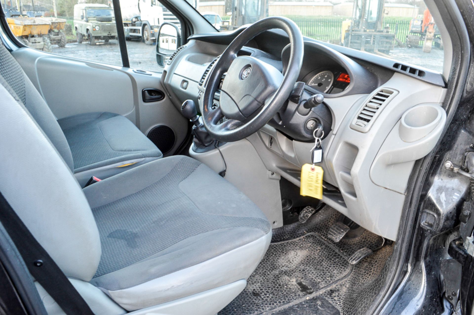 Vauxhall Vivaro CDTi 8 seat minibus Regisration Number: LS13 ULK Date of Registration:  Recorded - Image 7 of 12