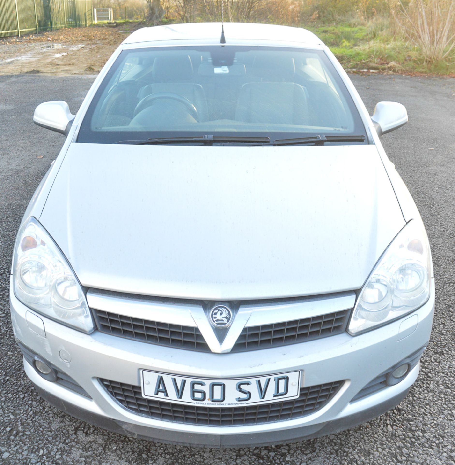 Vauxhall Astra CDTi Twintop Design diesel convertible car Registration Number: AV60 SVD Date of - Image 5 of 13