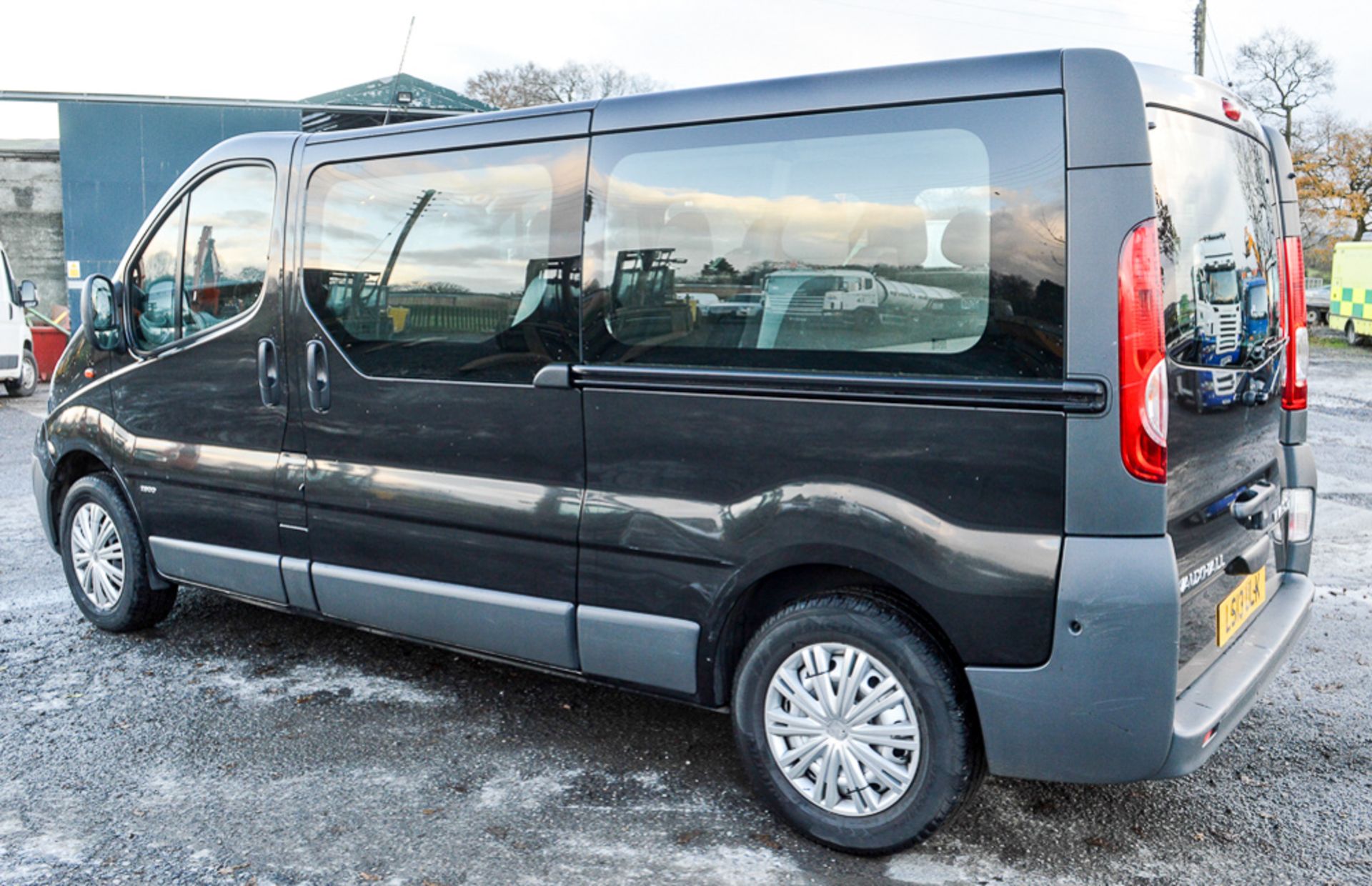 Vauxhall Vivaro CDTi 8 seat minibus Regisration Number: LS13 ULK Date of Registration:  Recorded - Image 3 of 12