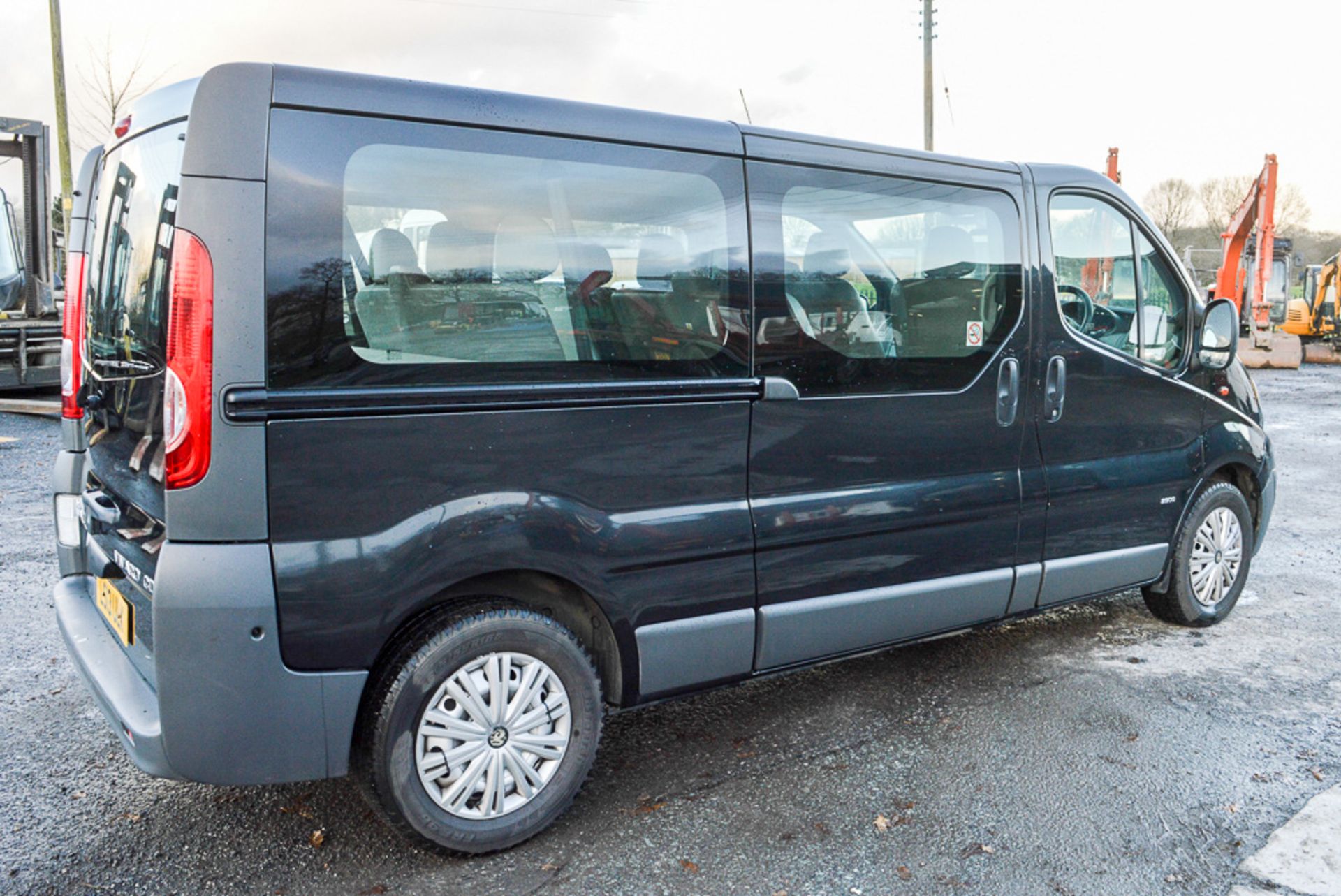 Vauxhall Vivaro CDTi 8 seat minibus Regisration Number: LS13 ULK Date of Registration:  Recorded - Image 2 of 12