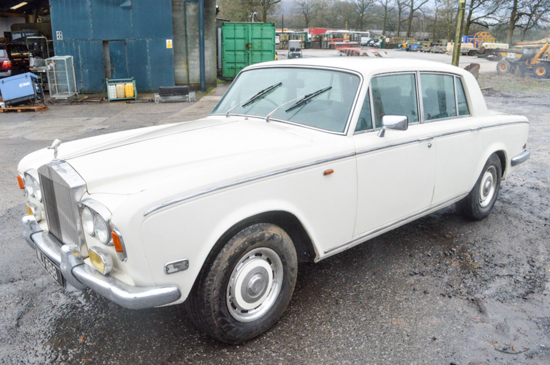 Rolls Royce Silver Shadow 4 door saloon car Registration Number: MIJ 686 Date of Registration: 24/ - Image 2 of 9