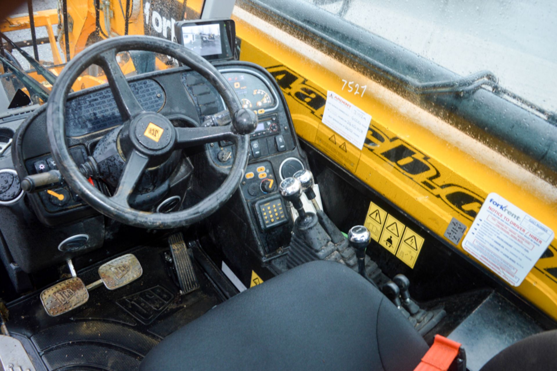 JCB 533-105 T4i 10.5 metre telescopic handler Year: 2013 S/N: 2175572 Recorded Hours: 4012 c/w turbo - Image 13 of 13