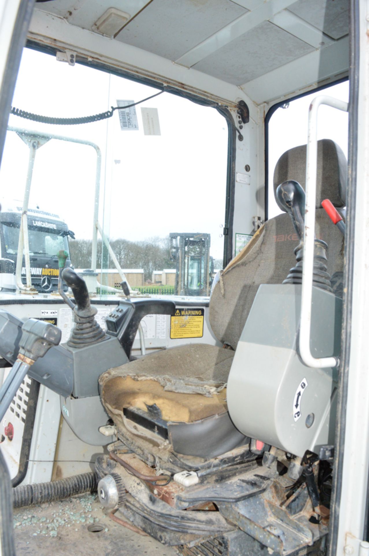 Takeuchi TB175 7.5 tonne rubber tracked excavator Year: 2007 S/N: 17516303 Recorded Hours: 7210 - Image 11 of 11