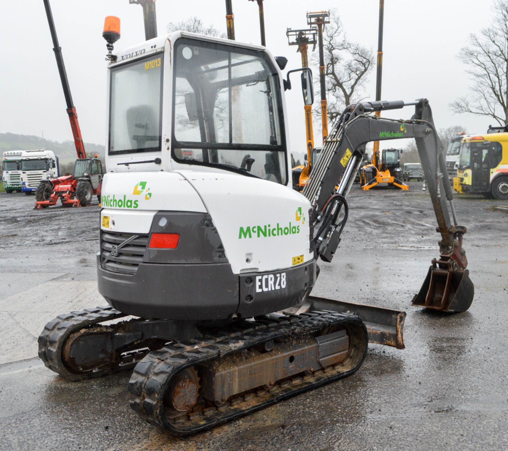 Volvo ECR28 2.8 tonne rubber tracked excavator Year: 2008 S/N: 111409 Recorded Hours: 2627 blade, - Image 3 of 11