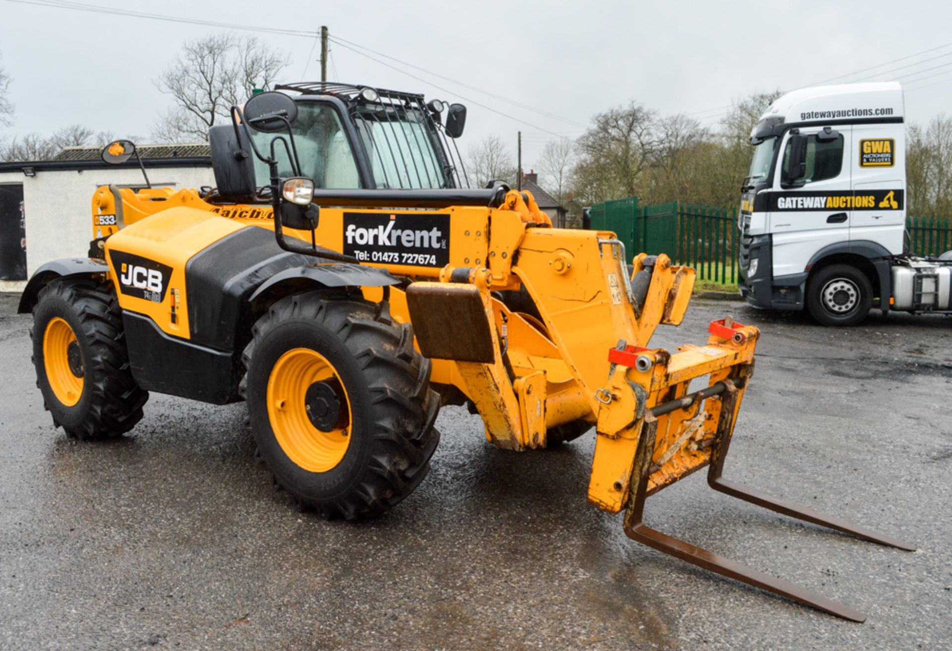 JCB 533-105 T4i 10.5 metre telescopic handler Year: 2013 S/N: 2175572 Recorded Hours: 4012 c/w turbo - Image 4 of 13