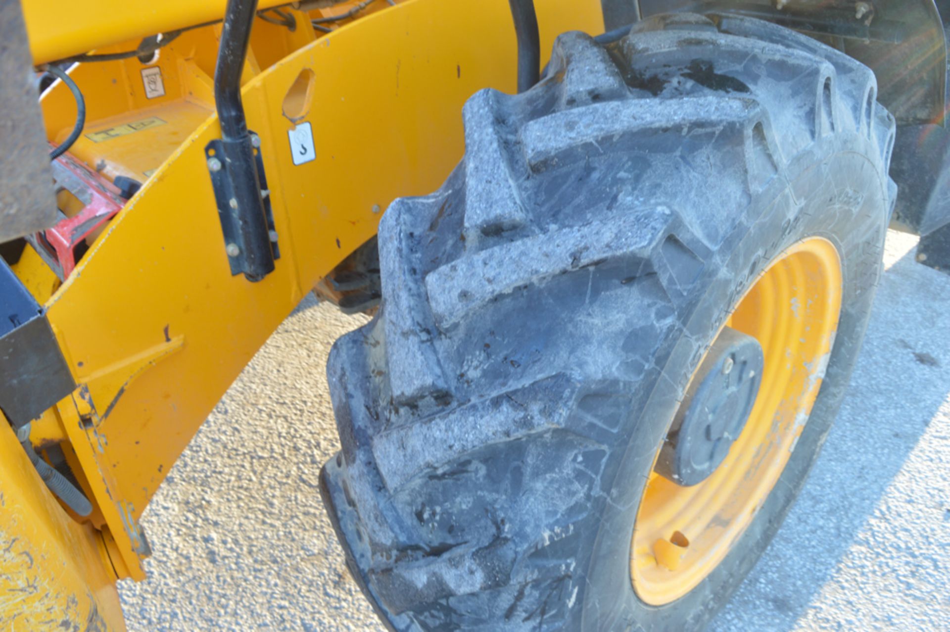 JCB 540-170 Hi-Viz T4i 17 metre telescopic handler Year: 2013 S/N: 21880083 Recorded Hours: 4655 c/w - Image 10 of 14