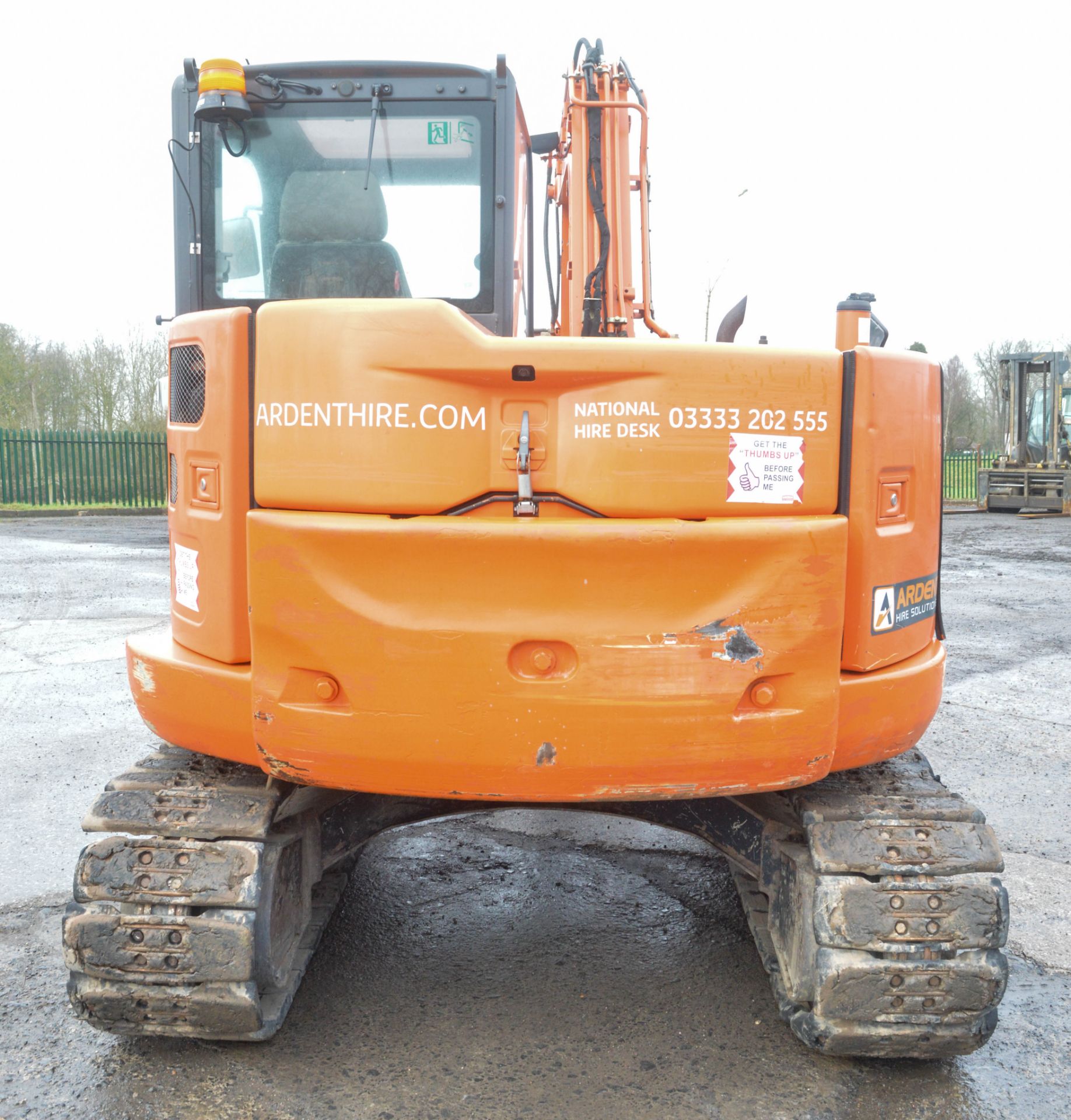 Hitachi Zaxis ZX85 8.7 tonne rubber tracked excavator  Year: 2013 S/N: 100125 Recorded hours: 3473 - Image 6 of 13