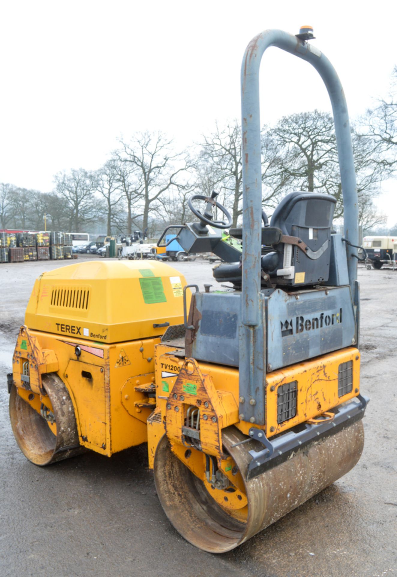 Benford Terex TV1200-1 double drum ride on roller Year: 2004 S/N: E404CC101 Recorded Hours: 1804 - Image 2 of 8