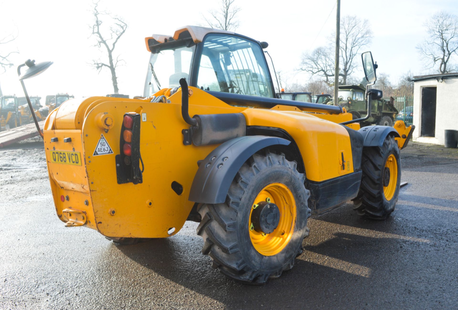 JCB 535-125 Hi-Viz 12.5 metre telescopic handler Year: 2011 S/N: 1529478 Recorded Hours: 4005 c/w - Image 3 of 13