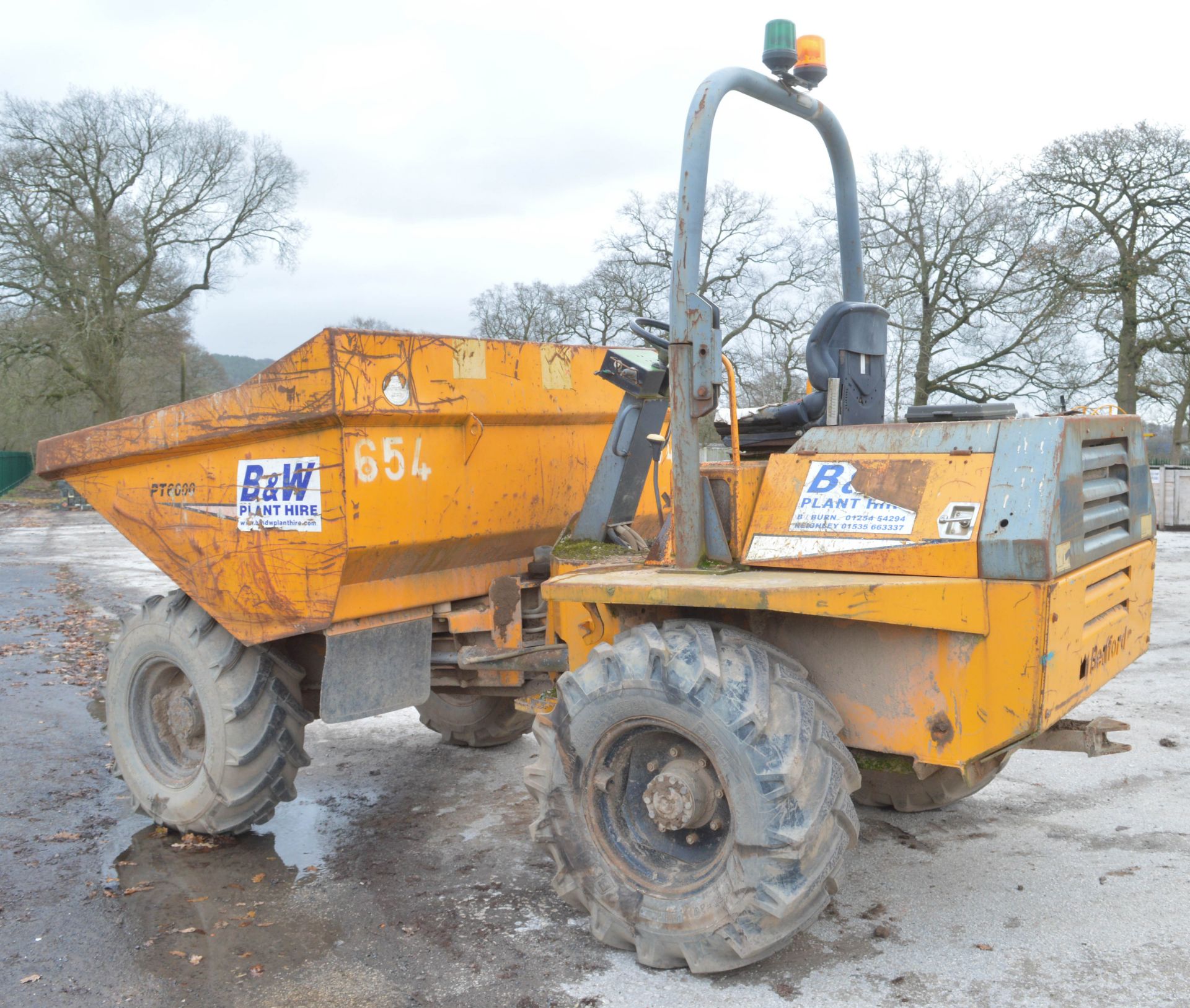 Benford Terex 6 tonne straight skip dumper Year: 2004 S/N: E403EM020 Recorded Hours: *NO CLOCK* * - Image 3 of 12